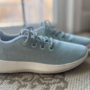 ALLBIRDS 🐦 Wool Runner Seaglass color size 9 LIKE NEW